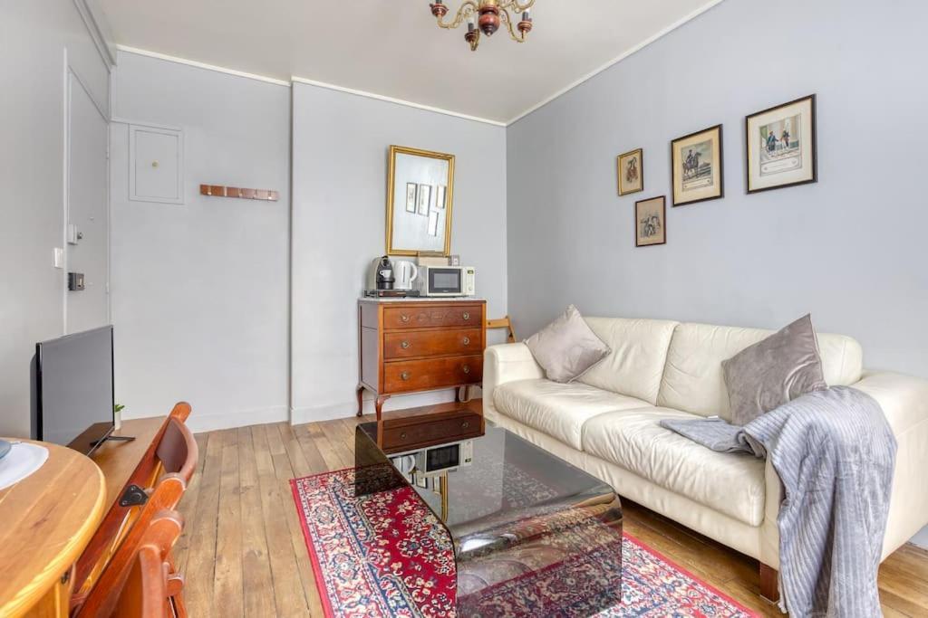 * Le Versaillais*2 Min A Pied Du Chateau ベルサイユ 部屋 写真