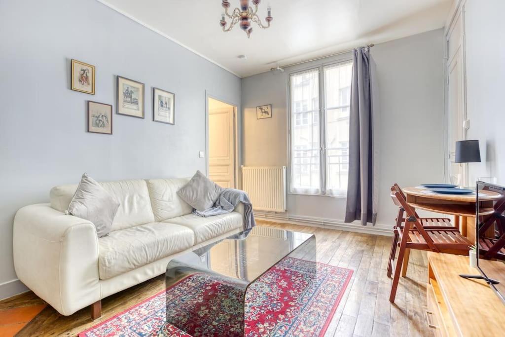 * Le Versaillais*2 Min A Pied Du Chateau ベルサイユ 部屋 写真